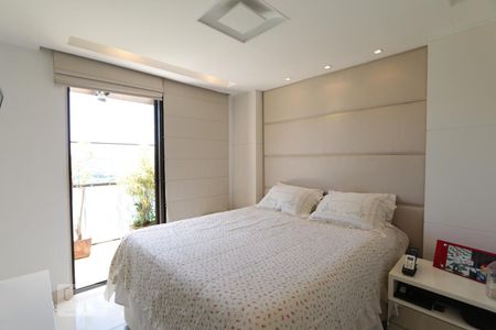 Apartamento à venda com 172m², 3 quartos e 2 vagasQuarto suite 2