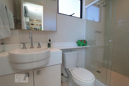 Apartamento à venda com 172m², 3 quartos e 2 vagasBanheiro suite 3