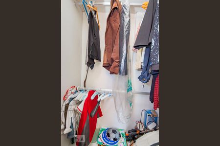 Apartamento à venda com 96m², 2 quartos e sem vaga Apartamento à venda com 96m², 2 quartos e sem vagaCloset