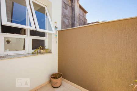 Apartamento à venda com 96m², 2 quartos e sem vaga Apartamento à venda com 96m², 2 quartos e sem vagavaranda do quarto
