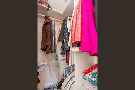 Apartamento à venda com 96m², 2 quartos e sem vaga Apartamento à venda com 96m², 2 quartos e sem vagaCloset