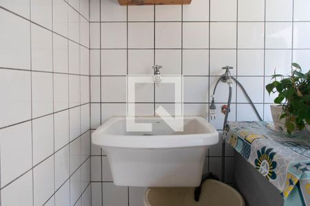 Casa à venda com 200m², 3 quartos e 4 vagas Casa à venda com 200m², 3 quartos e 4 vagasÁrea de Serviço