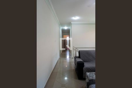 Casa à venda com 200m², 3 quartos e 4 vagas Casa à venda com 200m², 3 quartos e 4 vagasCorredor