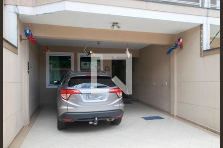 Casa à venda com 200m², 3 quartos e 4 vagas Casa à venda com 200m², 3 quartos e 4 vagasGaragem