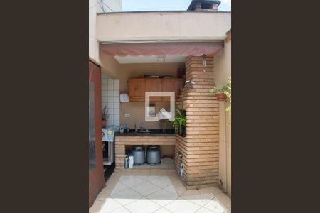 Casa à venda com 200m², 3 quartos e 4 vagas Casa à venda com 200m², 3 quartos e 4 vagasQuintal