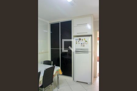 Casa à venda com 200m², 3 quartos e 4 vagas Casa à venda com 200m², 3 quartos e 4 vagasCozinha