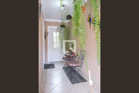 Casa à venda com 200m², 3 quartos e 4 vagas Casa à venda com 200m², 3 quartos e 4 vagasEntrada