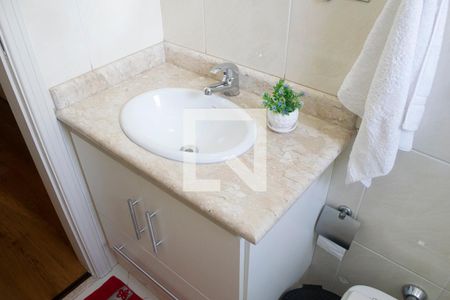 Casa à venda com 200m², 3 quartos e 4 vagas Casa à venda com 200m², 3 quartos e 4 vagasBanheiro quarto 3