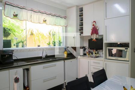 Casa à venda com 200m², 3 quartos e 4 vagas Casa à venda com 200m², 3 quartos e 4 vagasCozinha