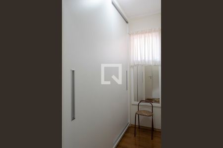 Casa à venda com 200m², 3 quartos e 4 vagas Casa à venda com 200m², 3 quartos e 4 vagasCloset quarto 1