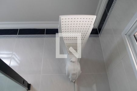 Casa à venda com 200m², 3 quartos e 4 vagas Casa à venda com 200m², 3 quartos e 4 vagasBanheiro quarto 1