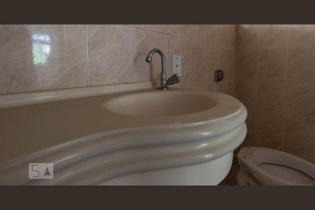 Apartamento para alugar com 76m², 2 quartos e 1 vagaBanheiro