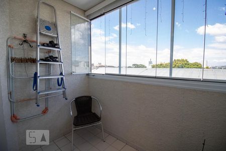 Apartamento à venda com 84m², 3 quartos e 2 vagas Apartamento à venda com 84m², 3 quartos e 2 vagasVaranda
