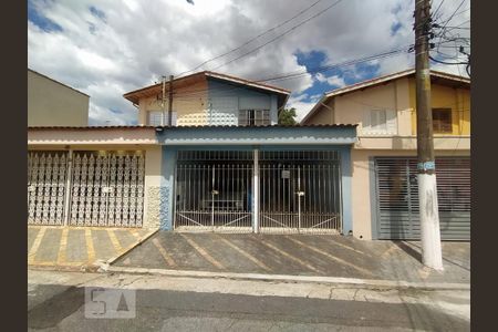 Casa à venda com 150m², 2 quartos e 2 vagasFachada