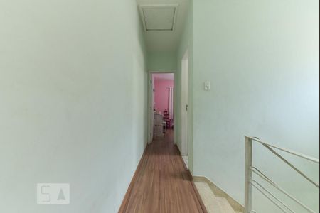 Casa à venda com 150m², 2 quartos e 2 vagasCorredor