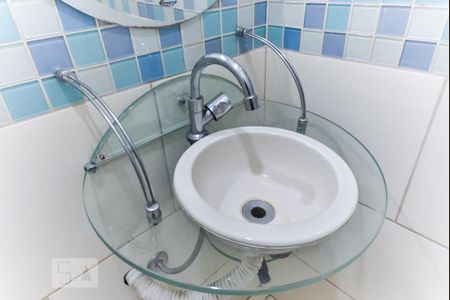 Casa à venda com 150m², 2 quartos e 2 vagasLavabo