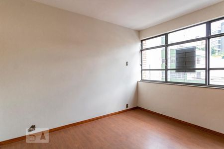 Apartamento à venda com 146m², 3 quartos e 1 vagasuite