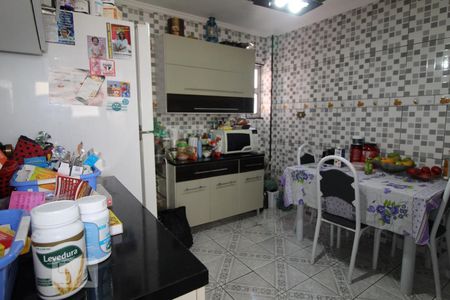 Apartamento à venda com 86m², 2 quartos e 2 vagasCozinha