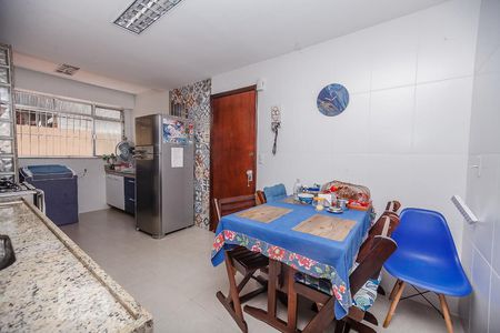 Apartamento à venda com 140m², 3 quartos e 2 vagas Apartamento à venda com 140m², 3 quartos e 2 vagasCozinha