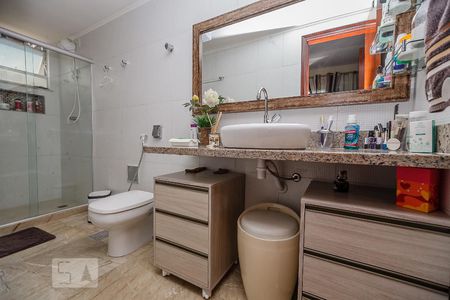 Apartamento à venda com 140m², 3 quartos e 2 vagas Apartamento à venda com 140m², 3 quartos e 2 vagasBanheiro da Suíte