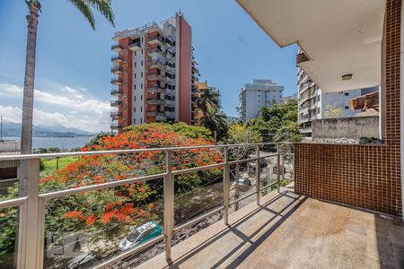 Apartamento à venda com 140m², 3 quartos e 2 vagas Apartamento à venda com 140m², 3 quartos e 2 vagasVaranda do Quarto 2