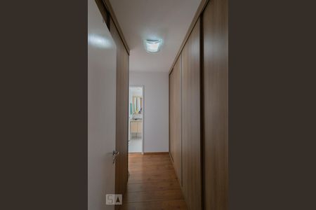 Apartamento à venda com 136m², 4 quartos e 2 vagas Apartamento à venda com 136m², 4 quartos e 2 vagasSuíte 2