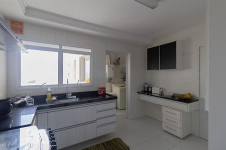 Apartamento à venda com 136m², 4 quartos e 2 vagas Apartamento à venda com 136m², 4 quartos e 2 vagasCozinha
