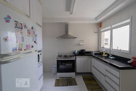 Apartamento à venda com 136m², 4 quartos e 2 vagas Apartamento à venda com 136m², 4 quartos e 2 vagasCozinha