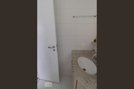 Apartamento à venda com 136m², 4 quartos e 2 vagas Apartamento à venda com 136m², 4 quartos e 2 vagasBanheiro da Suíte 3