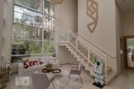 Apartamento à venda com 136m², 4 quartos e 2 vagas Apartamento à venda com 136m², 4 quartos e 2 vagasHall de Entrada