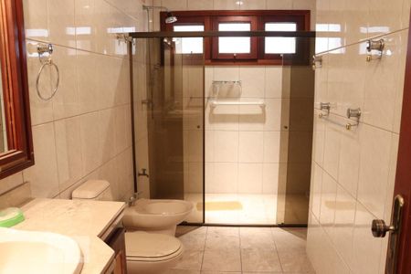 Casa para alugar com 250m², 3 quartos e 4 vagasBanheiro 1