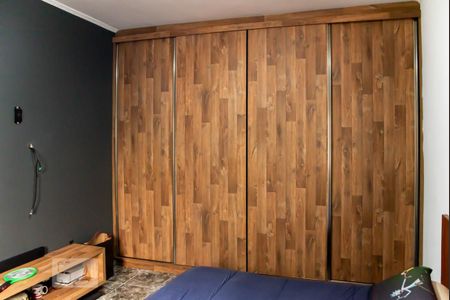 Casa à venda com 544m², 4 quartos e 8 vagas Casa à venda com 544m², 4 quartos e 8 vagasQuarto 4