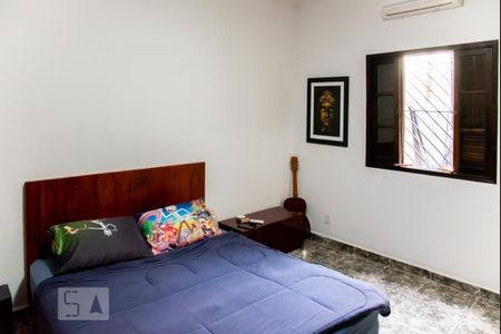 Casa à venda com 544m², 4 quartos e 8 vagas Casa à venda com 544m², 4 quartos e 8 vagasQuarto 4