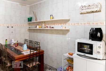 Casa à venda com 544m², 4 quartos e 8 vagas Casa à venda com 544m², 4 quartos e 8 vagasCozinha