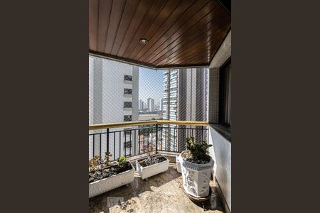 Apartamento para alugar com 496m², 5 quartos e 5 vagas Apartamento para alugar com 496m², 5 quartos e 5 vagasVaranda Escritório