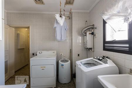 Apartamento para alugar com 496m², 5 quartos e 5 vagas Apartamento para alugar com 496m², 5 quartos e 5 vagasÁrea de Serviço