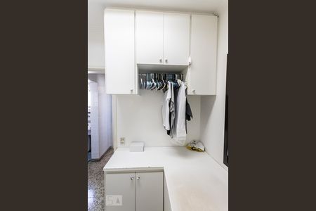 Apartamento para alugar com 496m², 5 quartos e 5 vagas Apartamento para alugar com 496m², 5 quartos e 5 vagasQuarto de Serviço 2