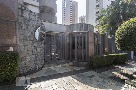 Apartamento para alugar com 496m², 5 quartos e 5 vagas Apartamento para alugar com 496m², 5 quartos e 5 vagasFachada