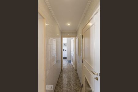 Apartamento para alugar com 496m², 5 quartos e 5 vagas Apartamento para alugar com 496m², 5 quartos e 5 vagasCorredor de Serviço