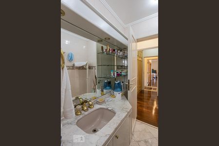 Apartamento para alugar com 496m², 5 quartos e 5 vagas Apartamento para alugar com 496m², 5 quartos e 5 vagasBanheiro Suite 1