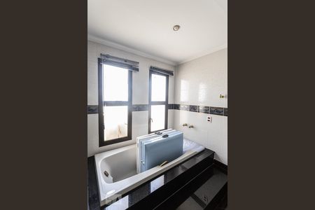 Apartamento para alugar com 496m², 5 quartos e 5 vagas Apartamento para alugar com 496m², 5 quartos e 5 vagasBanheiro Suite 4- Cobertura