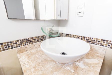 Apartamento à venda com 75m², 3 quartos e 1 vagaBanheiro do Quarto 2