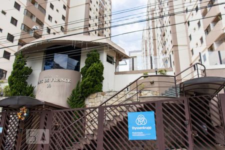 Apartamento à venda com 75m², 3 quartos e 1 vagaFachada