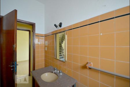 Casa à venda com 300m², 4 quartos e 6 vagas Casa à venda com 300m², 4 quartos e 6 vagasBanheiro Social