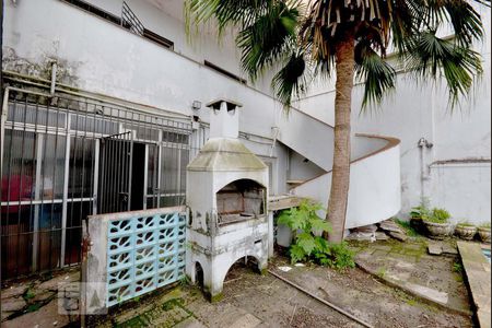 Casa à venda com 300m², 4 quartos e 6 vagas Casa à venda com 300m², 4 quartos e 6 vagasChurrasqueira