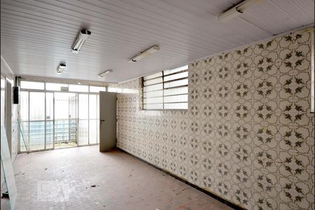 Casa à venda com 300m², 4 quartos e 6 vagas Casa à venda com 300m², 4 quartos e 6 vagasSalão de Festas