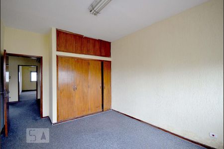 Casa à venda com 300m², 4 quartos e 6 vagas Casa à venda com 300m², 4 quartos e 6 vagasQuarto 4