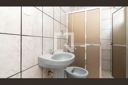 Banheiro de casa para alugar com 1 quarto, 45m² em Burgo Paulista, São Paulo