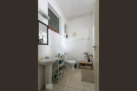 Apartamento à venda com 240m², 5 quartos e sem vaga Apartamento à venda com 240m², 5 quartos e sem vagaBanheiro da suíte 2