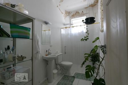 Apartamento à venda com 240m², 5 quartos e sem vaga Apartamento à venda com 240m², 5 quartos e sem vagaBanheiro 1